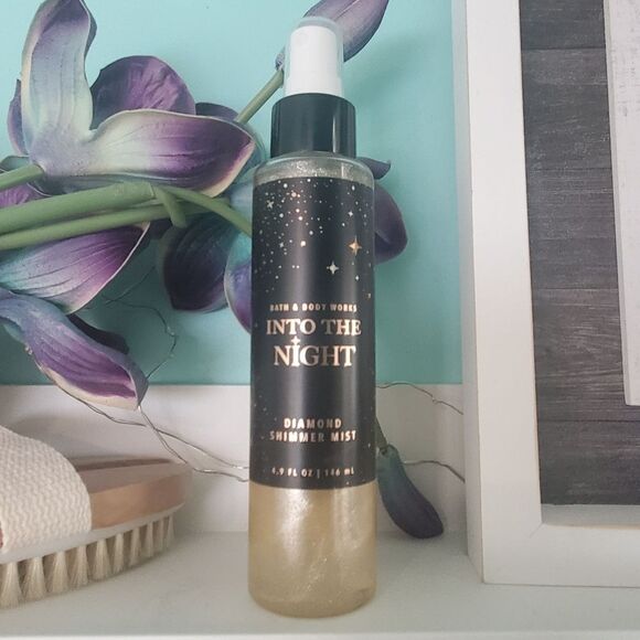 Into the Night Diamond Shimmer from Bath and Body Works - Picture 2 of 5